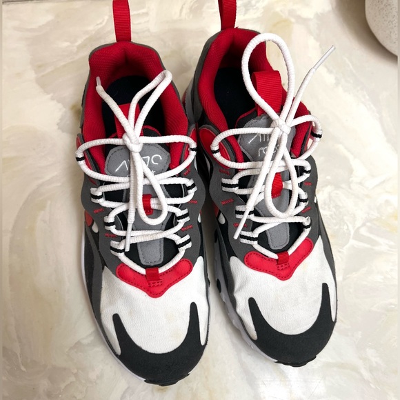 Nike Air Max 270 React, Size 4.5Y - Picture 2 of 8